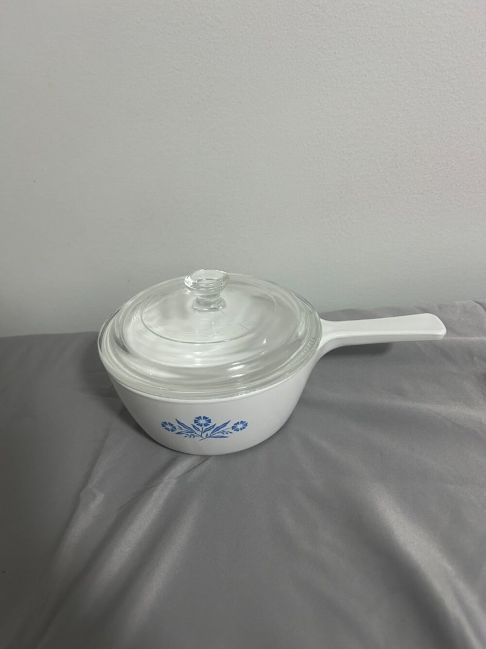 Vintage Corning Ware Blue Cornflower P-82-B 1-1/2 Pint Sauce Pan with Pyrex Lid